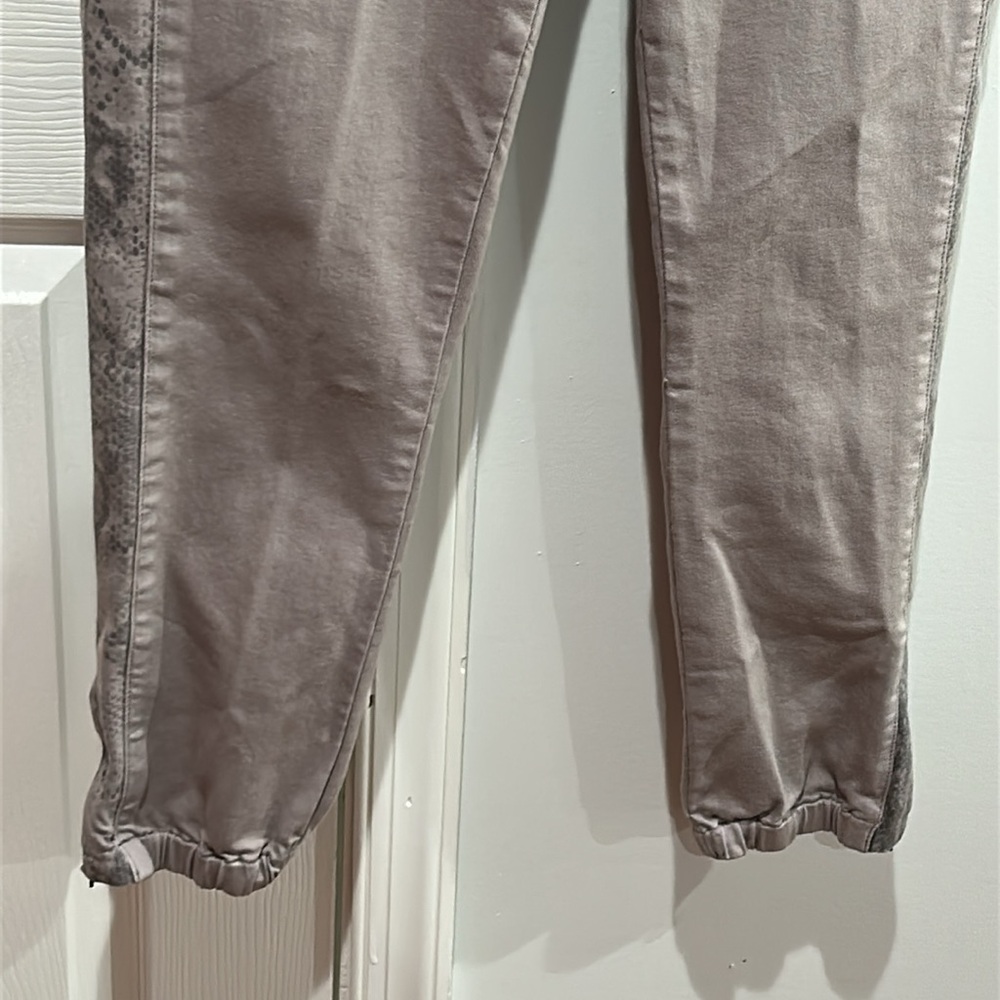 Final Sale 🔥Paige Women's Mayslie Jogger Size 27 - Picture 4 of 13